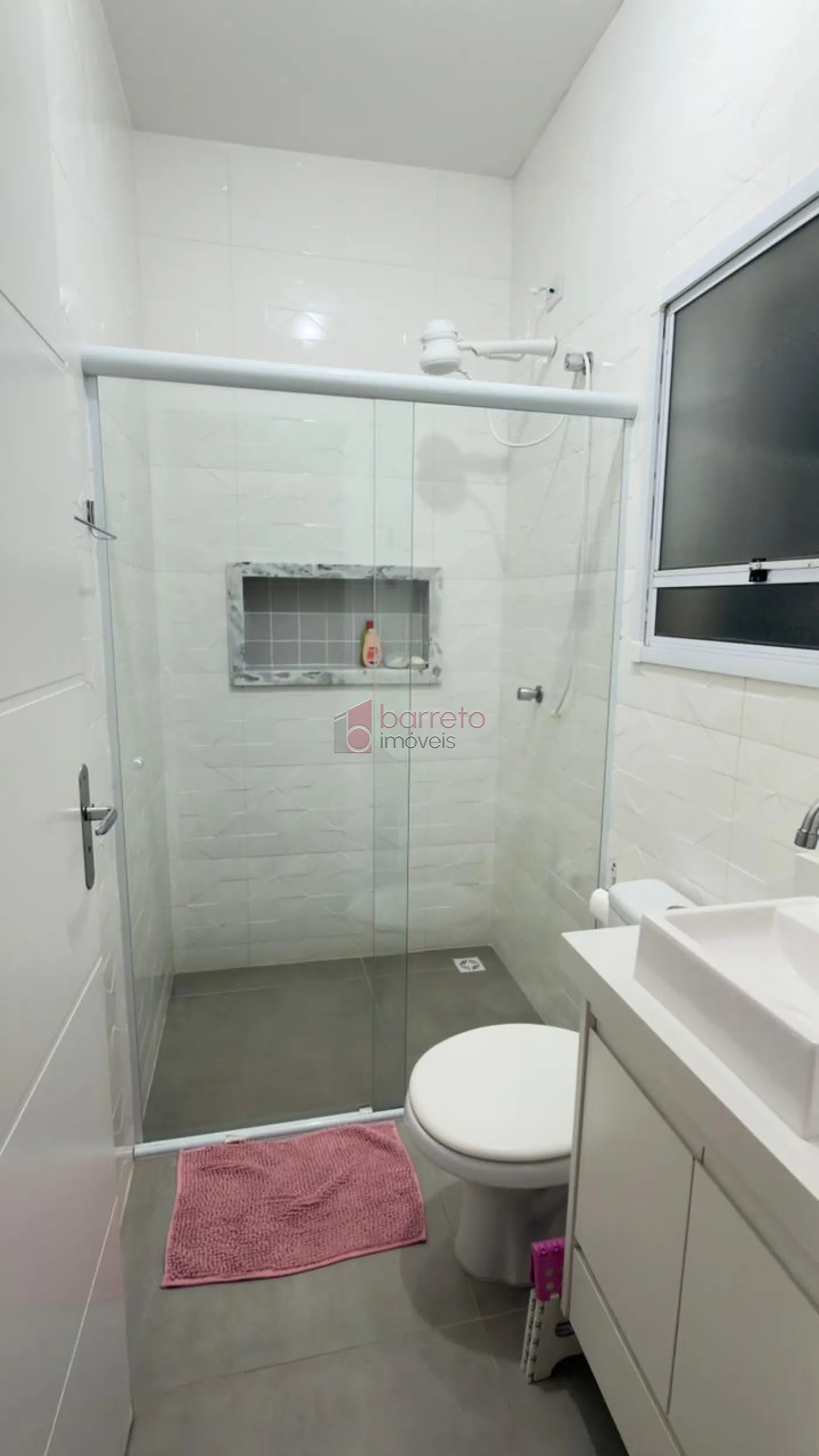 CASA COM 02 SUÍTES À VENDA NO RESERVA DOS MANACÁS – BAIRRO NOVA TRIESTE EM JARINU/SP