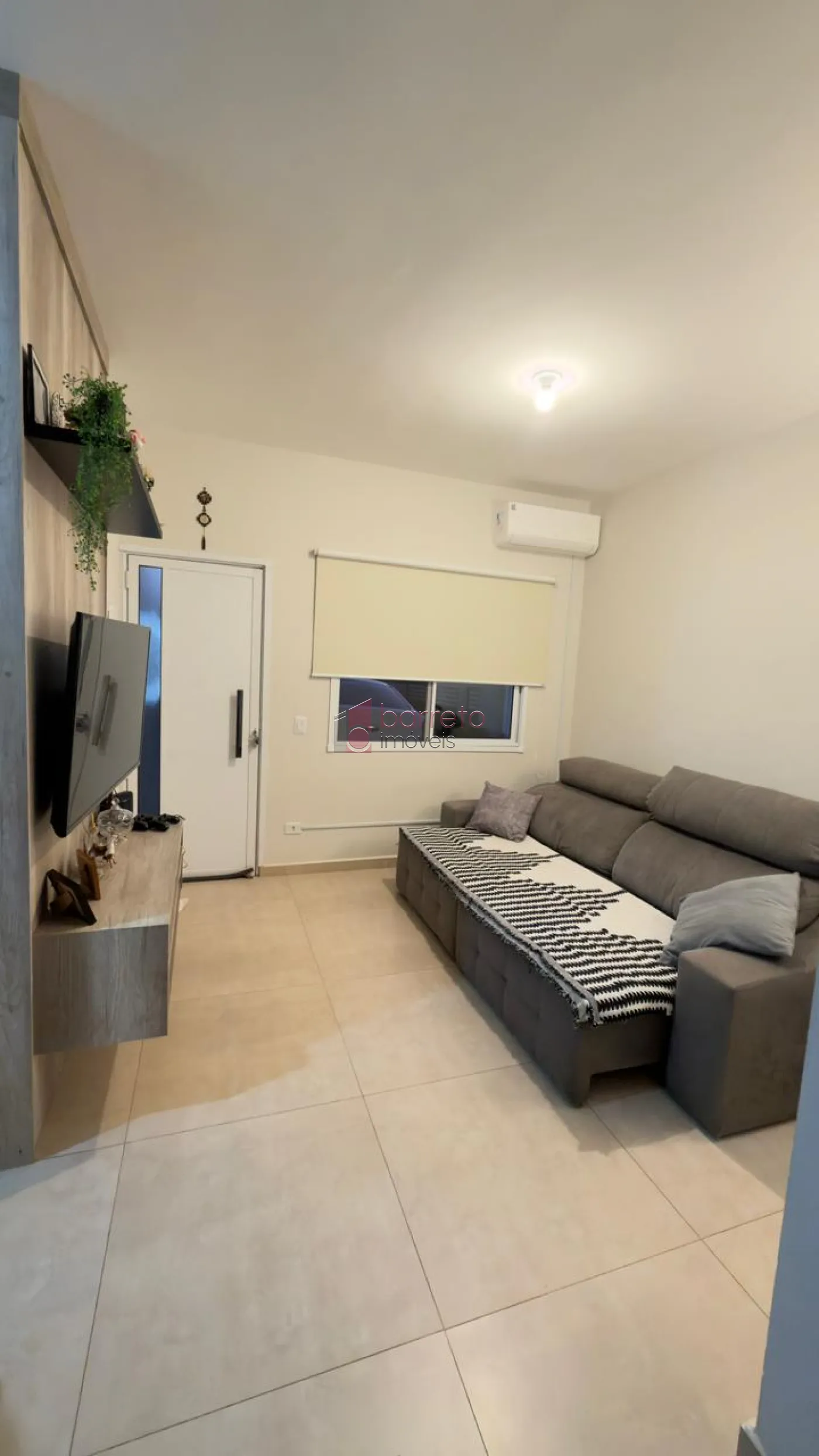 CASA COM 02 SUÍTES À VENDA NO RESERVA DOS MANACÁS – BAIRRO NOVA TRIESTE EM JARINU/SP