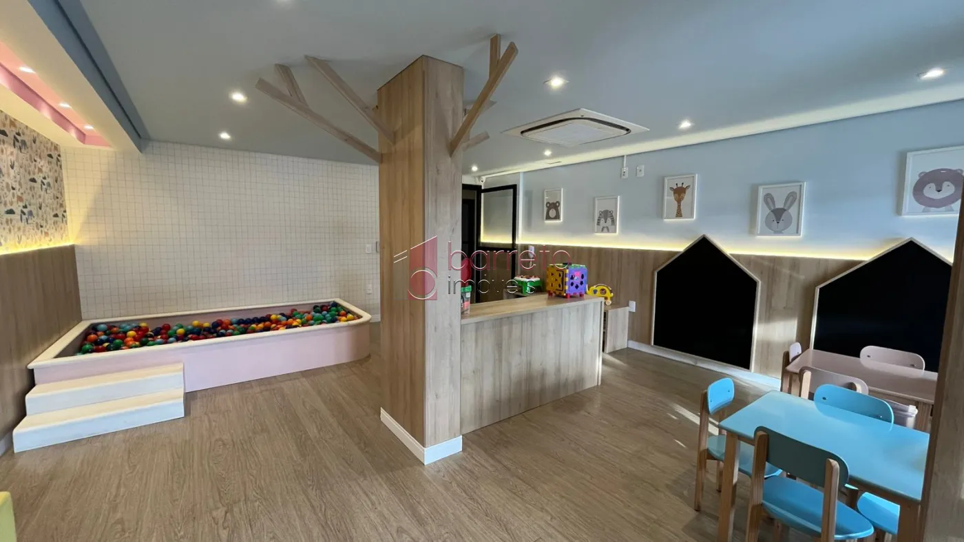 APARTAMENTO ALTO PADRÃO À VENDA NO CONDOMÍNIO CHRONOS – JUNDIAÍ/SP