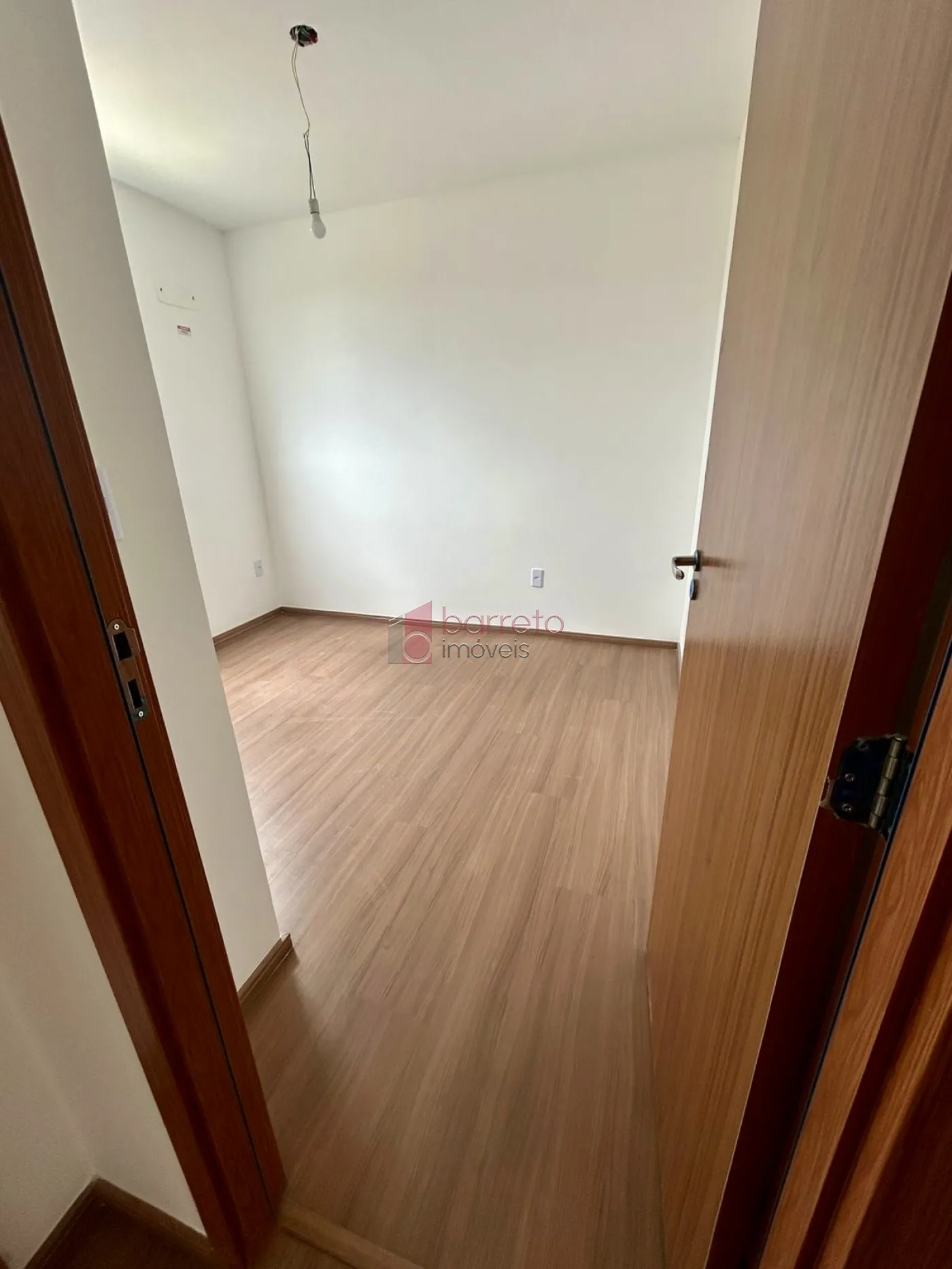 APARTAMENTO À VENDA NO RESIDENCIAL JARDIM DAS ARAUCÁRIAS – ENGORDADOURO – JUNDIAÍ/SP