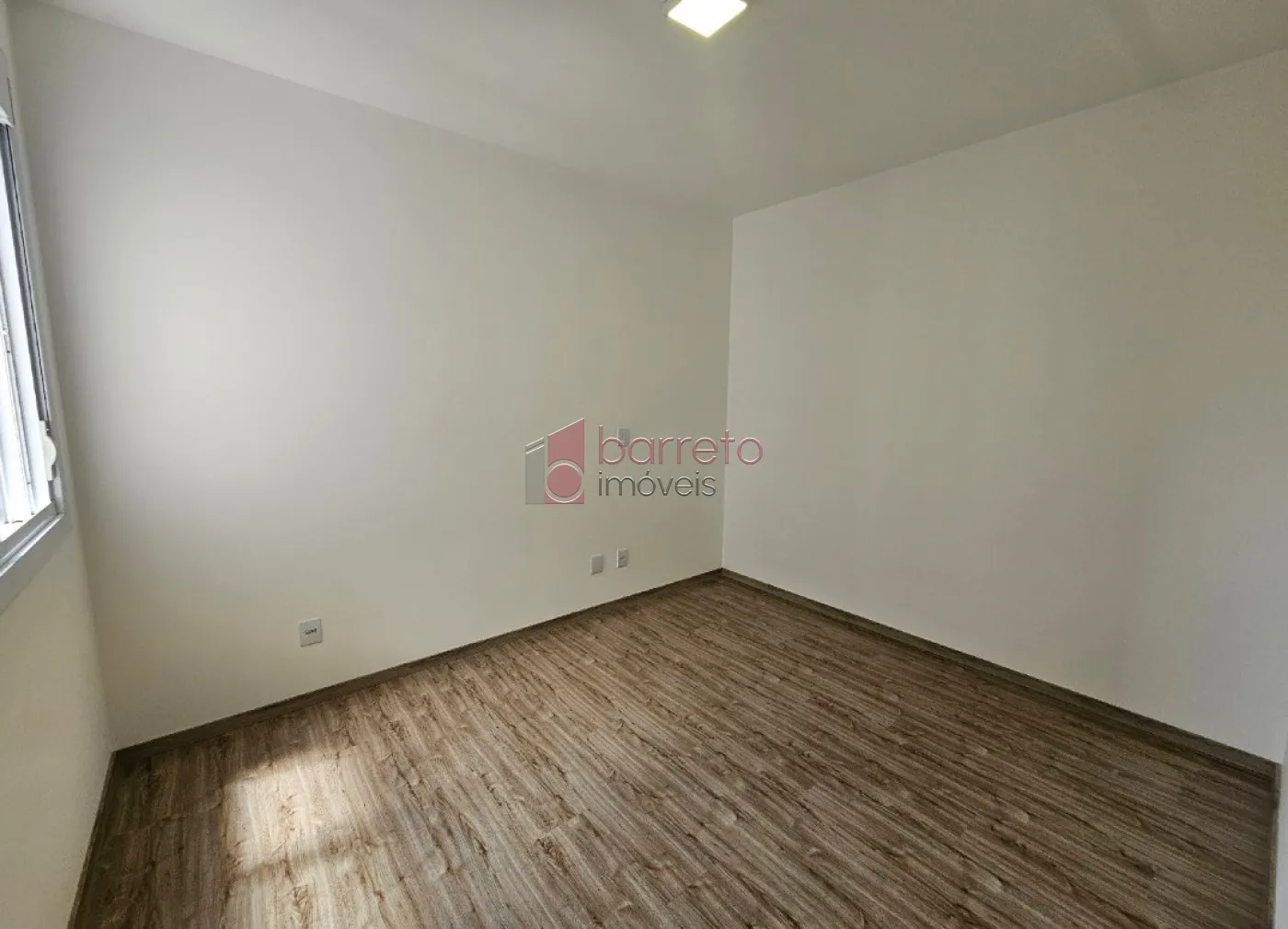 APARTAMENTO COM 02 QUARTOS À VENDA NO CONDOMÍNIO ALTOS DA SAMUEL MARTINS – JARDIM DO LAGO – JUNDIAÍ/SP