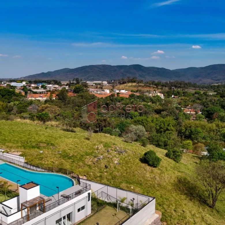APARTAMENTO COM 02 QUARTOS À VENDA NO RESIDENCIAL LA SIERRA – MEDEIROS – JUNDIAÍ/SP