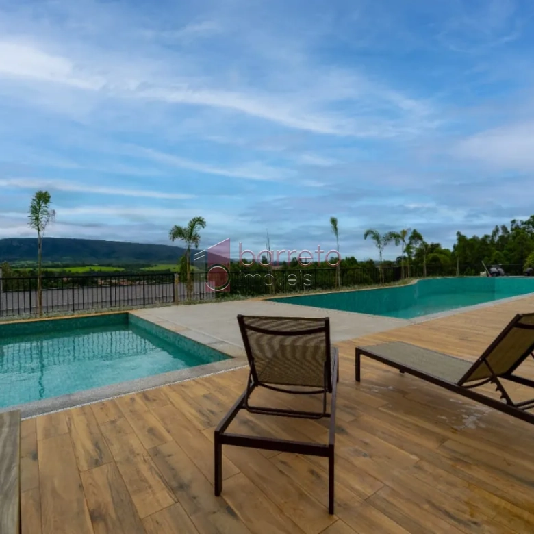 APARTAMENTO COM 02 QUARTOS À VENDA NO RESIDENCIAL LA SIERRA – MEDEIROS – JUNDIAÍ/SP