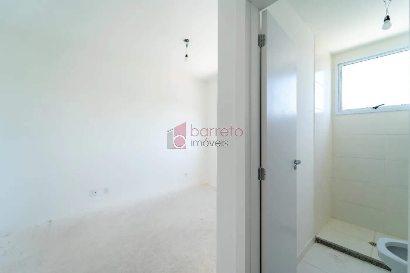 APARTAMENTO COM 02 QUARTOS À VENDA NO RESIDENCIAL LA SIERRA – MEDEIROS – JUNDIAÍ/SP
