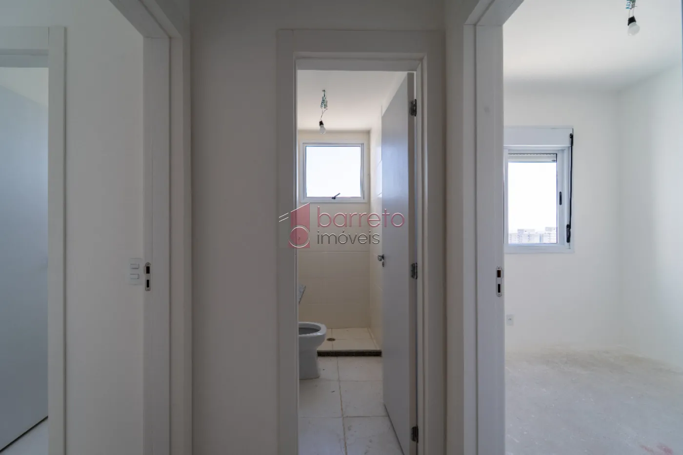 APARTAMENTO COM 02 QUARTOS À VENDA NO RESIDENCIAL LA SIERRA – MEDEIROS – JUNDIAÍ/SP