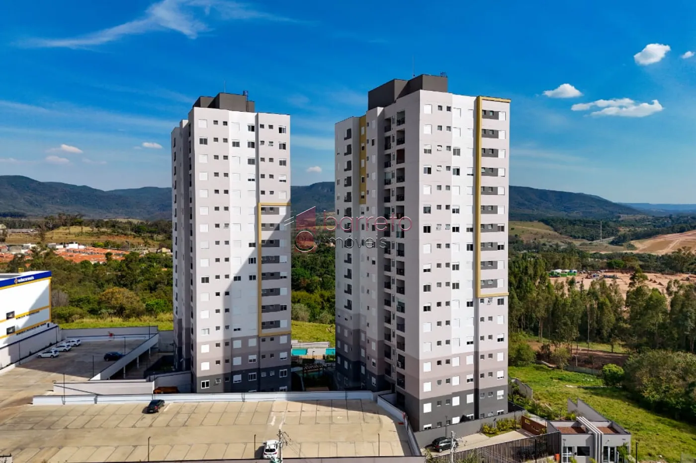 APARTAMENTO COM 02 QUARTOS À VENDA NO RESIDENCIAL LA SIERRA – MEDEIROS – JUNDIAÍ/SP