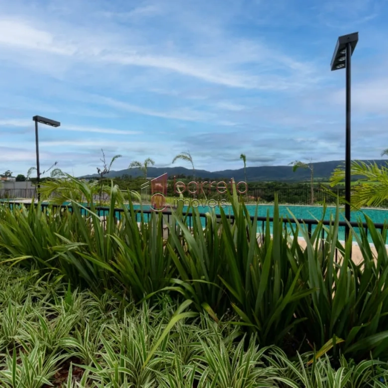 APARTAMENTO COM 02 QUARTOS À VENDA NO RESIDENCIAL LA SIERRA – MEDEIROS – JUNDIAÍ/SP