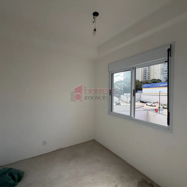 APARTAMENTO COM 03 QUARTOS À VENDA NO CONDOMÍNIO LA SIERRA – MEDEIROS – JUNDIAÍ/SP