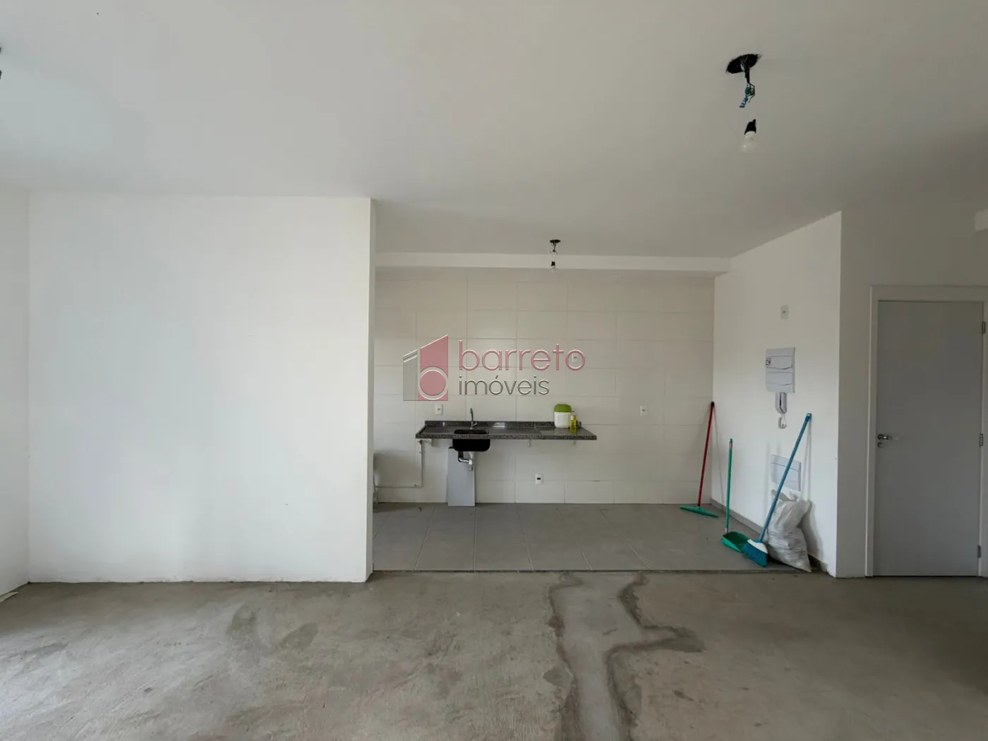 APARTAMENTO COM 03 QUARTOS À VENDA NO CONDOMÍNIO LA SIERRA – MEDEIROS – JUNDIAÍ/SP