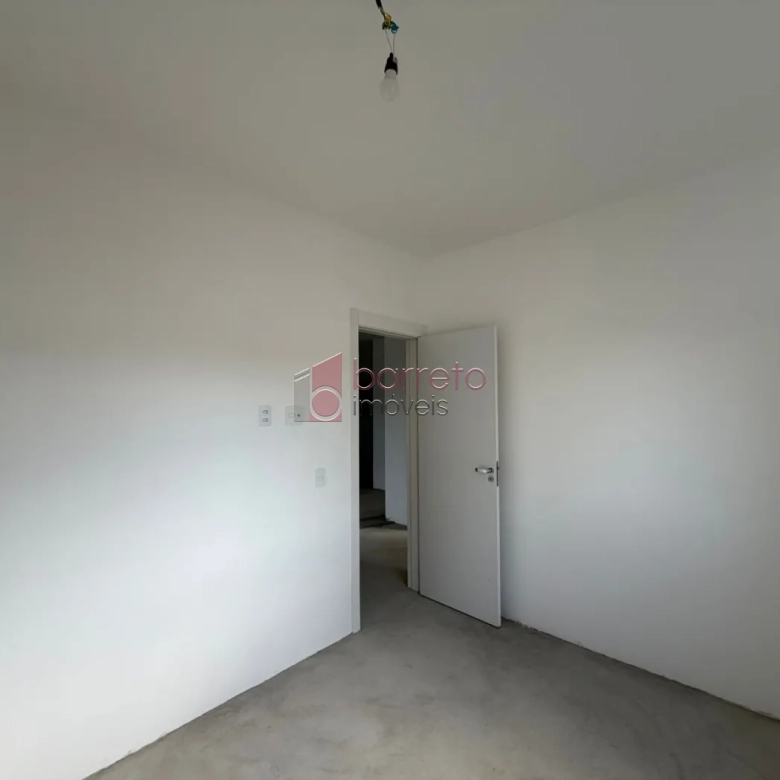 APARTAMENTO COM 03 QUARTOS À VENDA NO CONDOMÍNIO LA SIERRA – MEDEIROS – JUNDIAÍ/SP