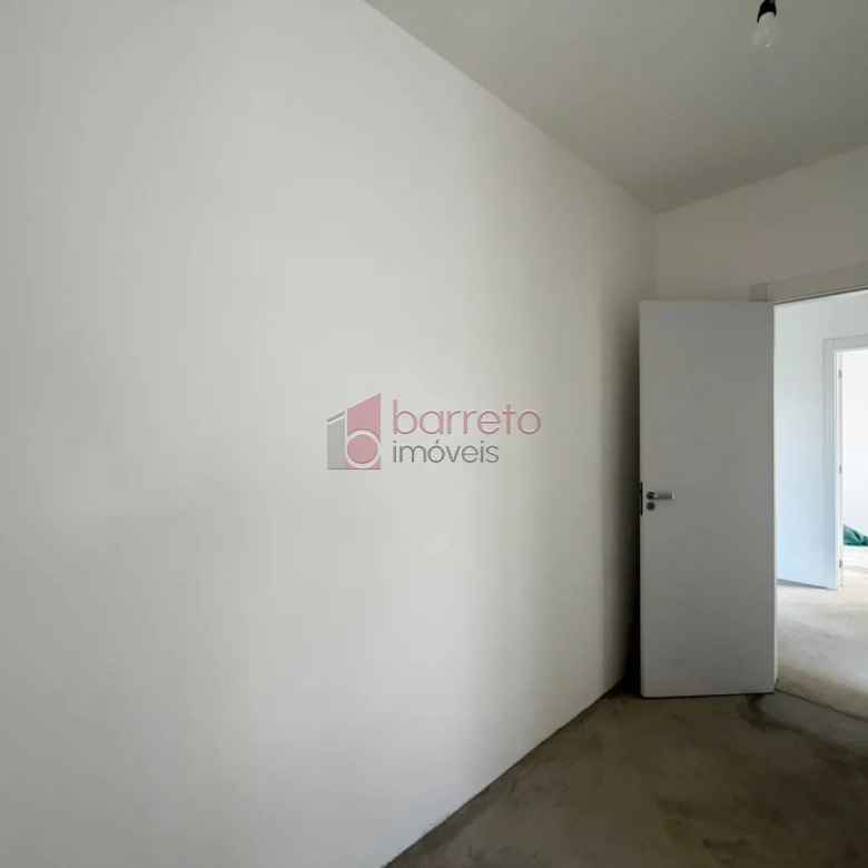 APARTAMENTO COM 03 QUARTOS À VENDA NO CONDOMÍNIO LA SIERRA – MEDEIROS – JUNDIAÍ/SP