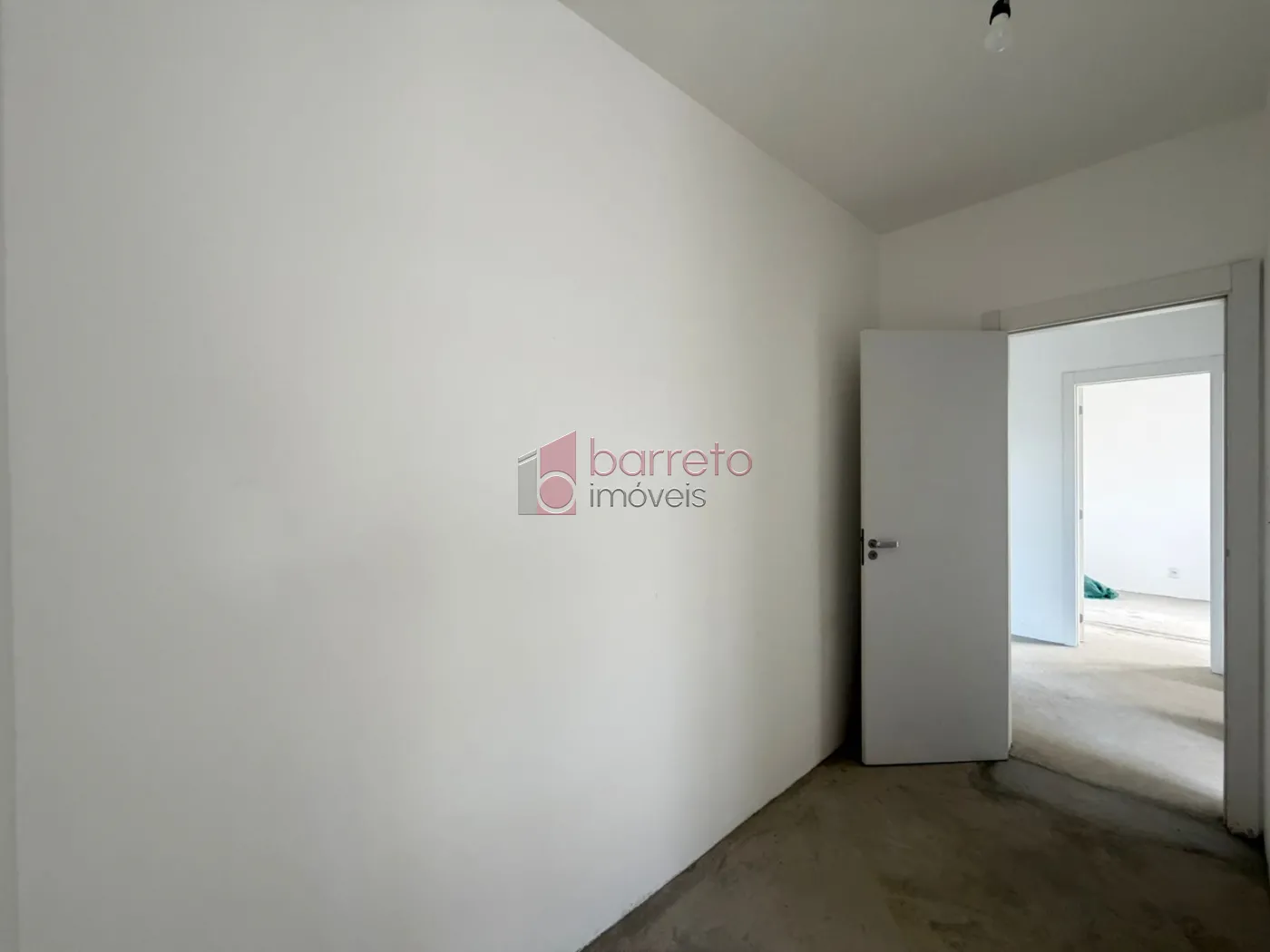 APARTAMENTO COM 03 QUARTOS À VENDA NO CONDOMÍNIO LA SIERRA – MEDEIROS – JUNDIAÍ/SP