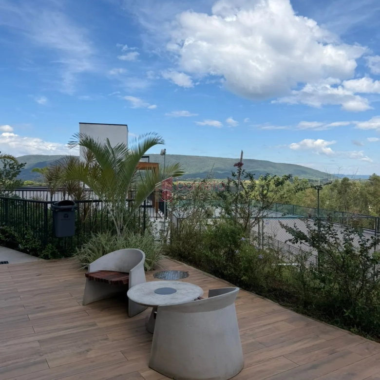 APARTAMENTO COM 03 QUARTOS À VENDA NO CONDOMÍNIO LA SIERRA – MEDEIROS – JUNDIAÍ/SP