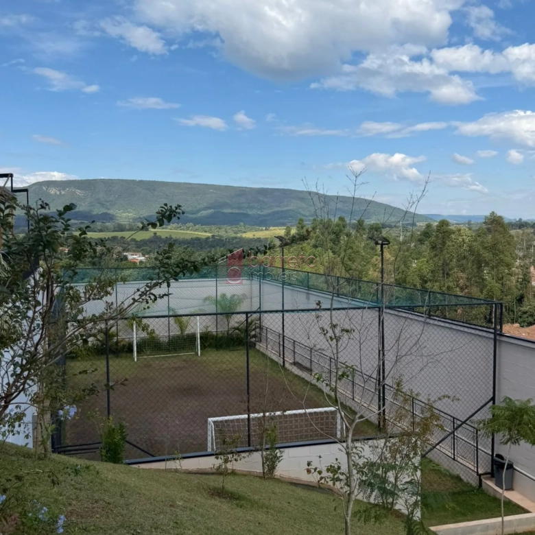 APARTAMENTO COM 03 QUARTOS À VENDA NO CONDOMÍNIO LA SIERRA – MEDEIROS – JUNDIAÍ/SP