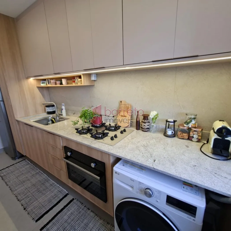 APARTAMENTO MOBILIADO À VENDA NO CONDOMÍNIO LA SIERRA NO BAIRRO MEDEIROS EM JUNDIAÍ/SP.