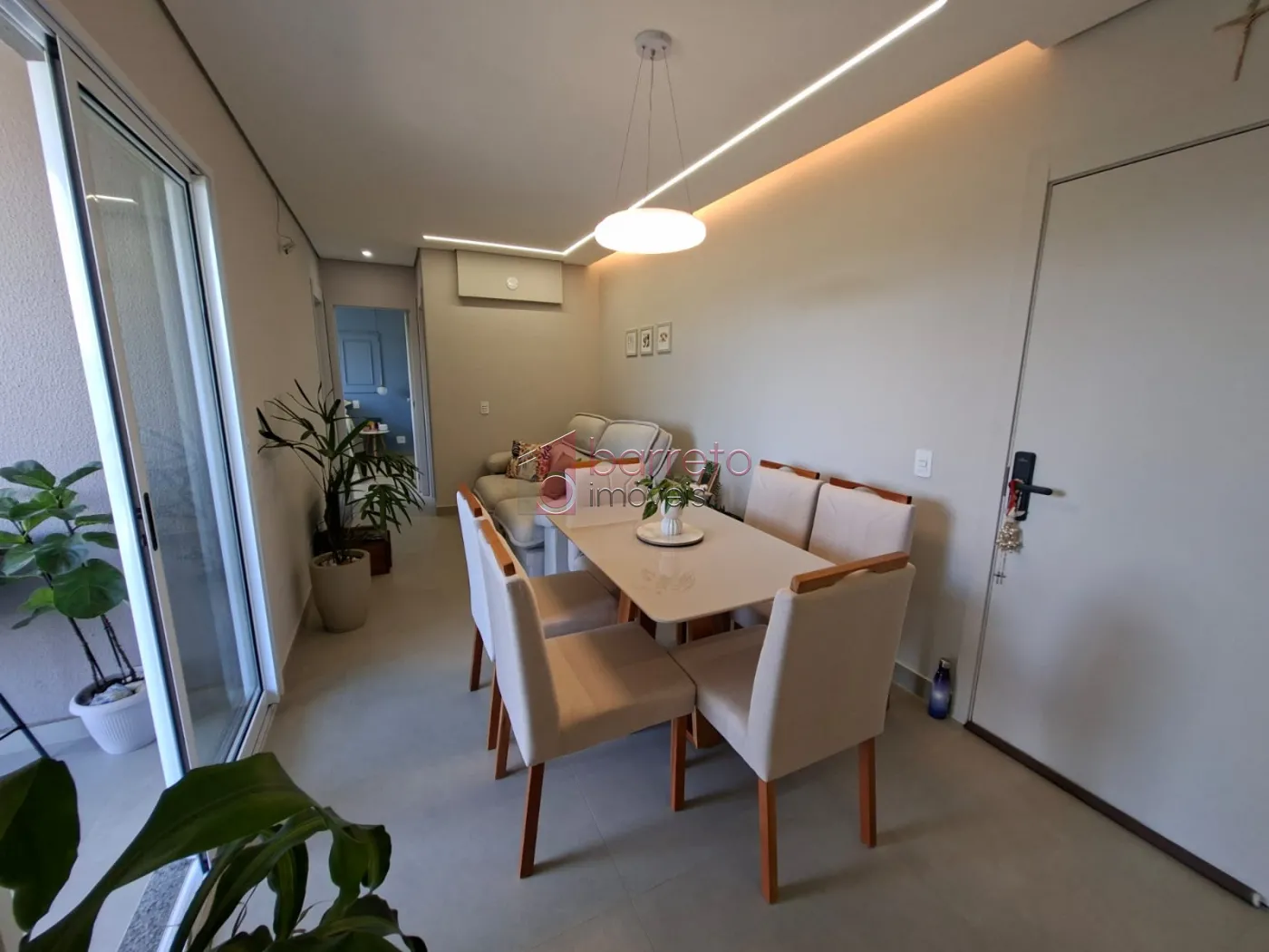 APARTAMENTO MOBILIADO À VENDA NO CONDOMÍNIO LA SIERRA NO BAIRRO MEDEIROS EM JUNDIAÍ/SP.