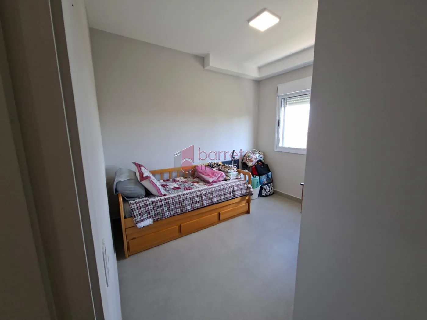 APARTAMENTO MOBILIADO À VENDA NO CONDOMÍNIO LA SIERRA NO BAIRRO MEDEIROS EM JUNDIAÍ/SP.