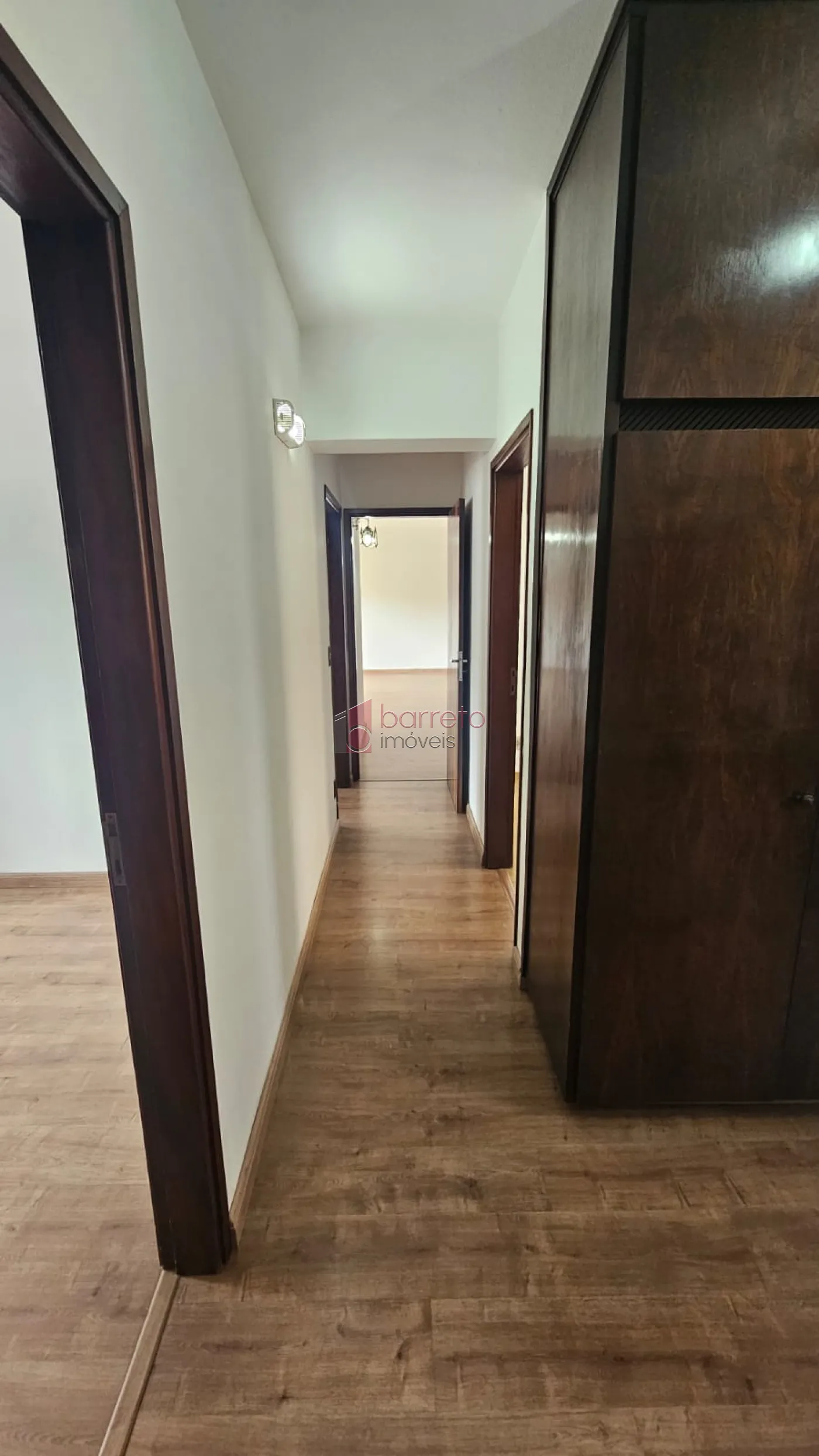 APARTAMENTO À VENDA NO EDIFÍCIO DE LUCA NO CENTRO DE JUNDIAÍ/SP