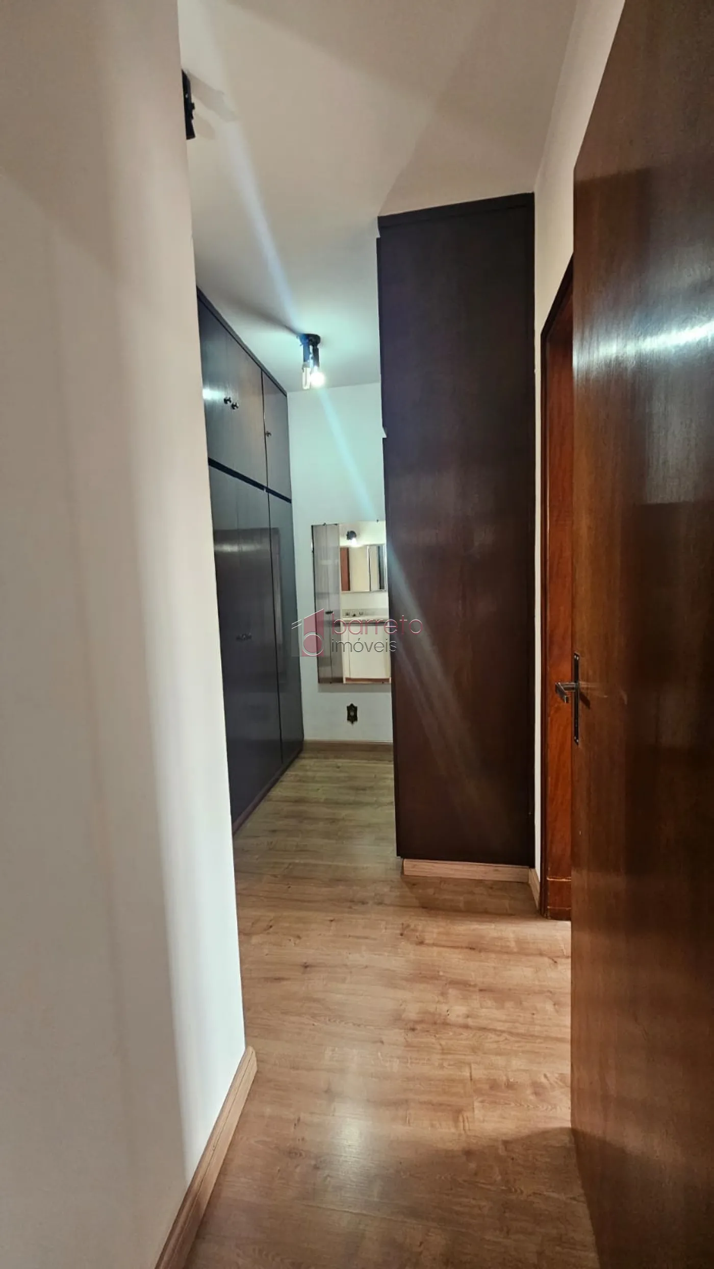 APARTAMENTO À VENDA NO EDIFÍCIO DE LUCA NO CENTRO DE JUNDIAÍ/SP