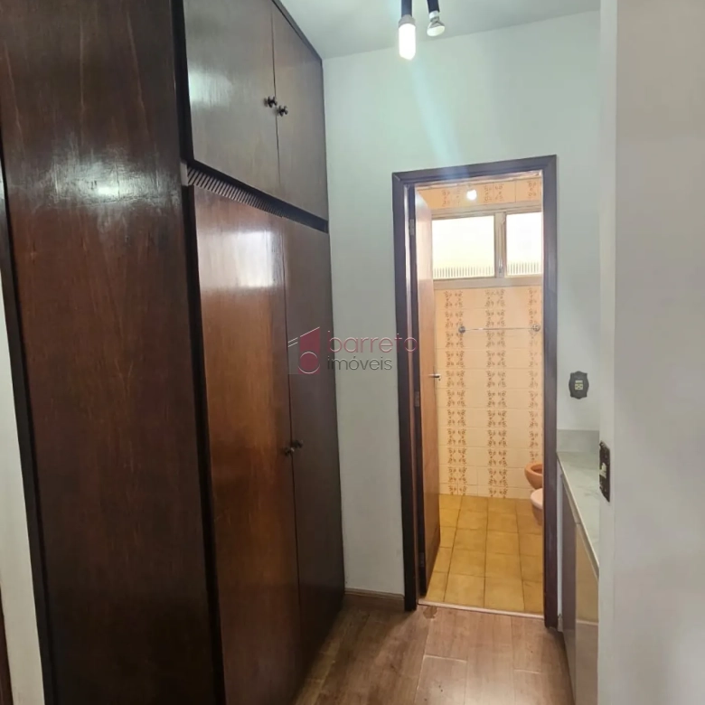 APARTAMENTO À VENDA NO EDIFÍCIO DE LUCA NO CENTRO DE JUNDIAÍ/SP