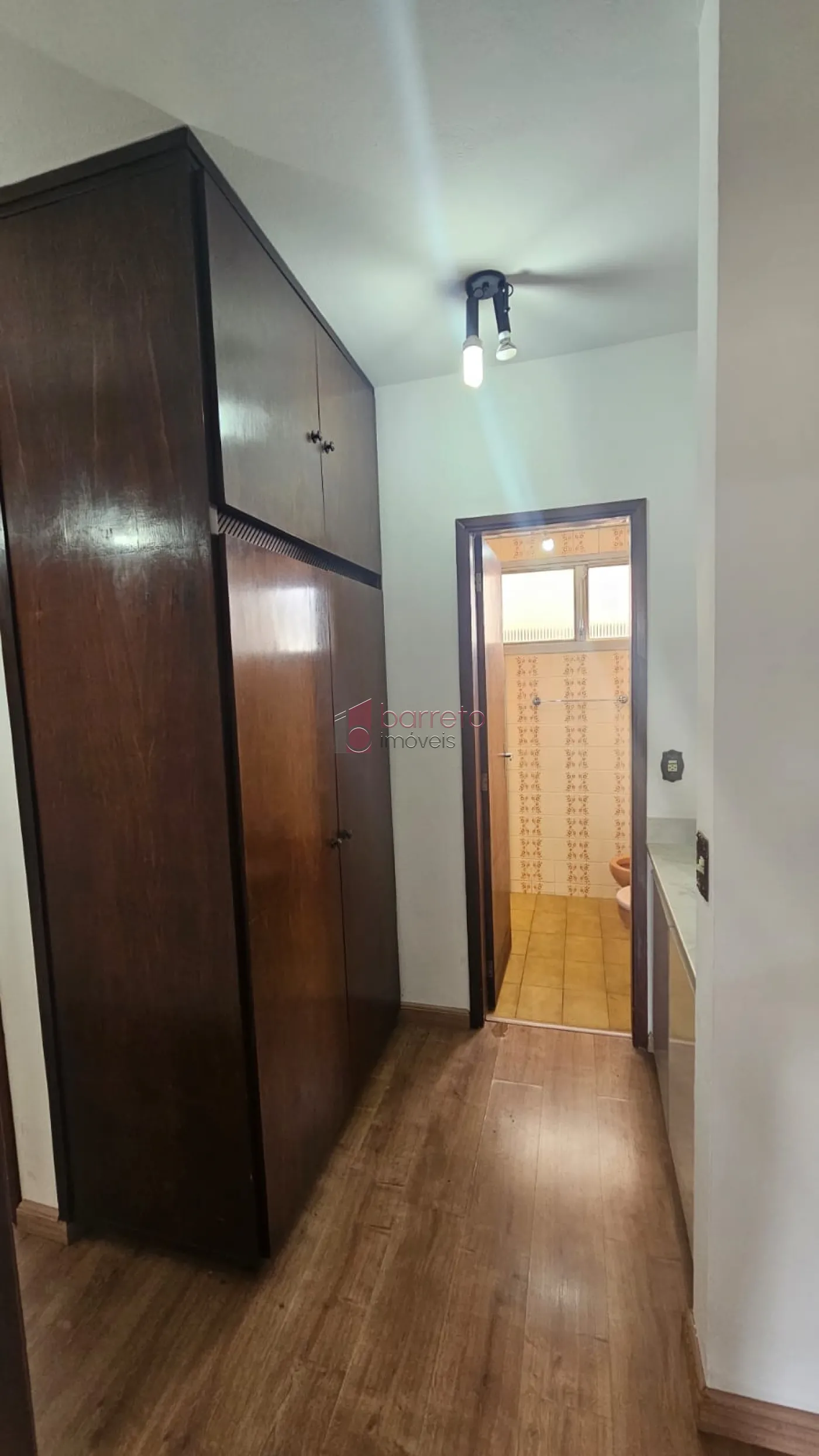 APARTAMENTO À VENDA NO EDIFÍCIO DE LUCA NO CENTRO DE JUNDIAÍ/SP