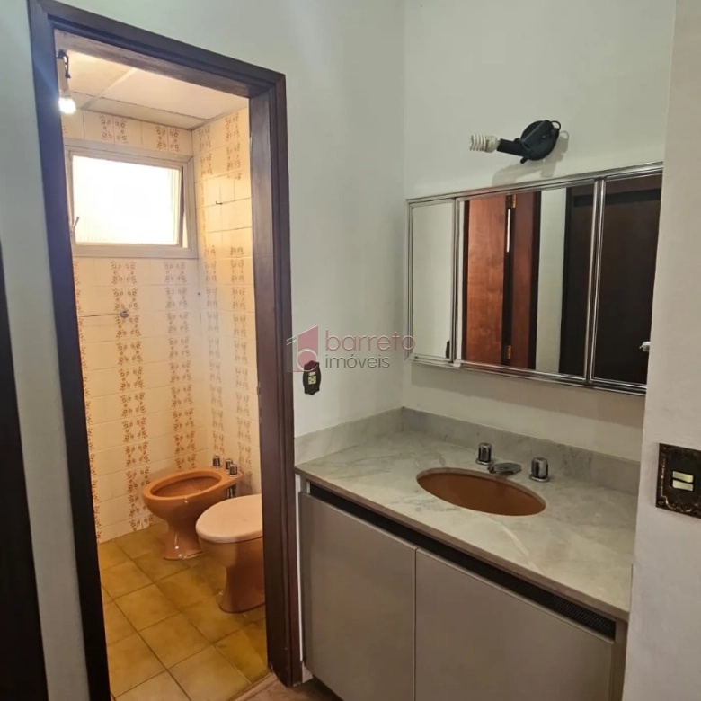 APARTAMENTO À VENDA NO EDIFÍCIO DE LUCA NO CENTRO DE JUNDIAÍ/SP