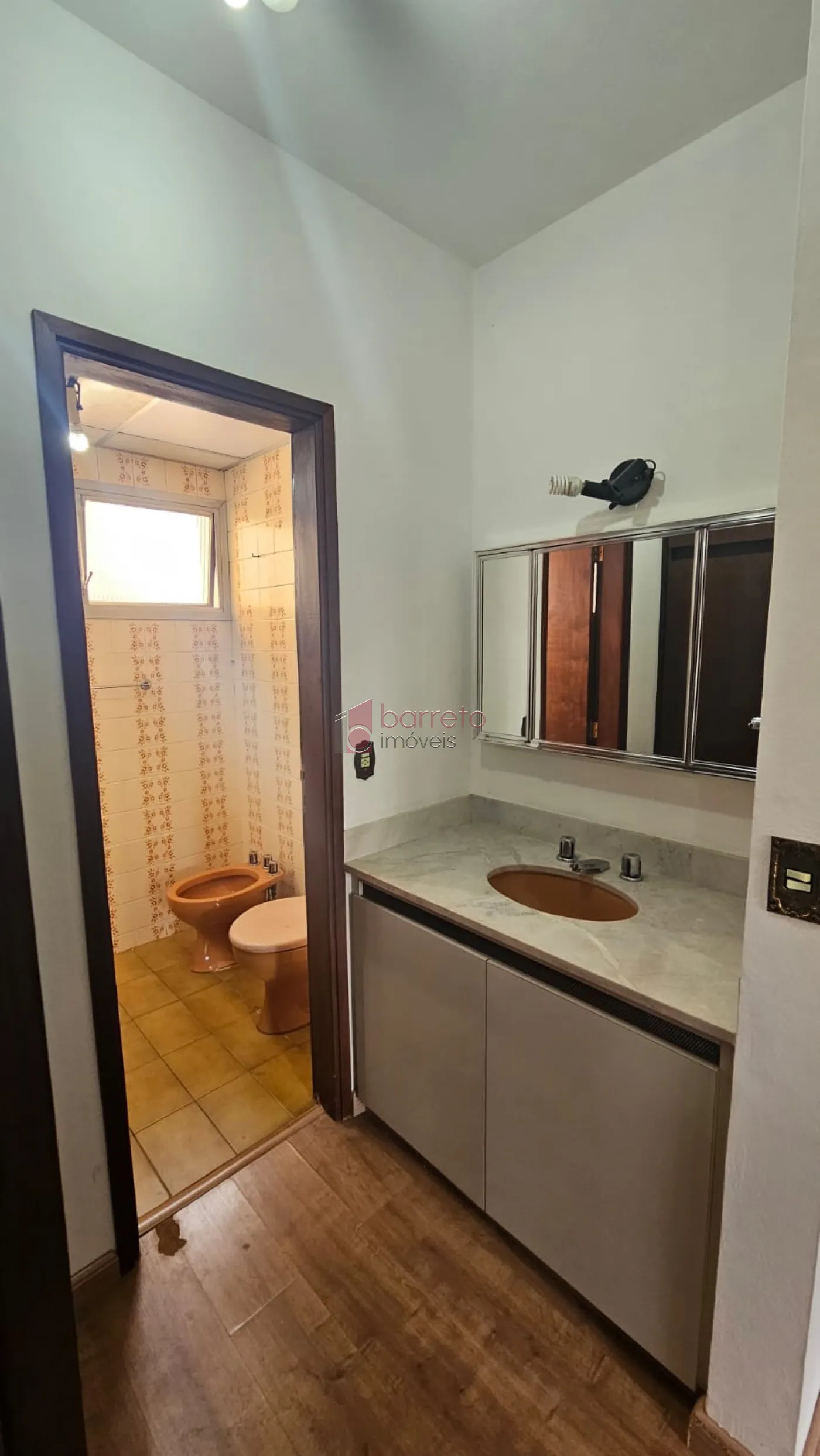 APARTAMENTO À VENDA NO EDIFÍCIO DE LUCA NO CENTRO DE JUNDIAÍ/SP
