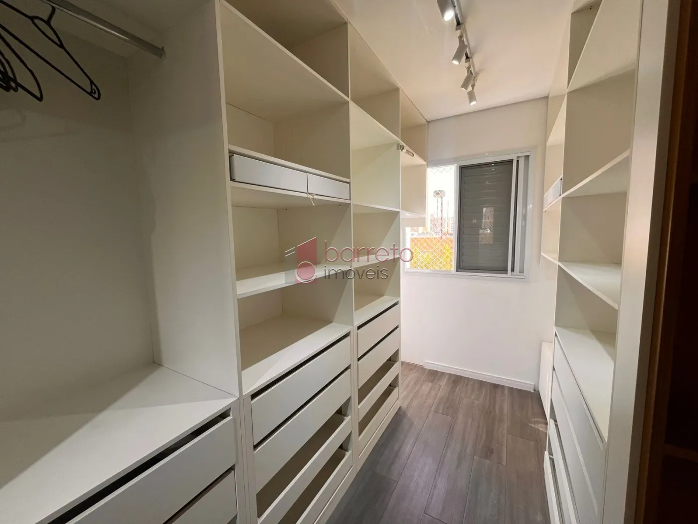 APARTAMENTO MOBILIADO PARA VENDA NO CONDOMÍNIO VISTA PARK – JUNDIAÍ/SP