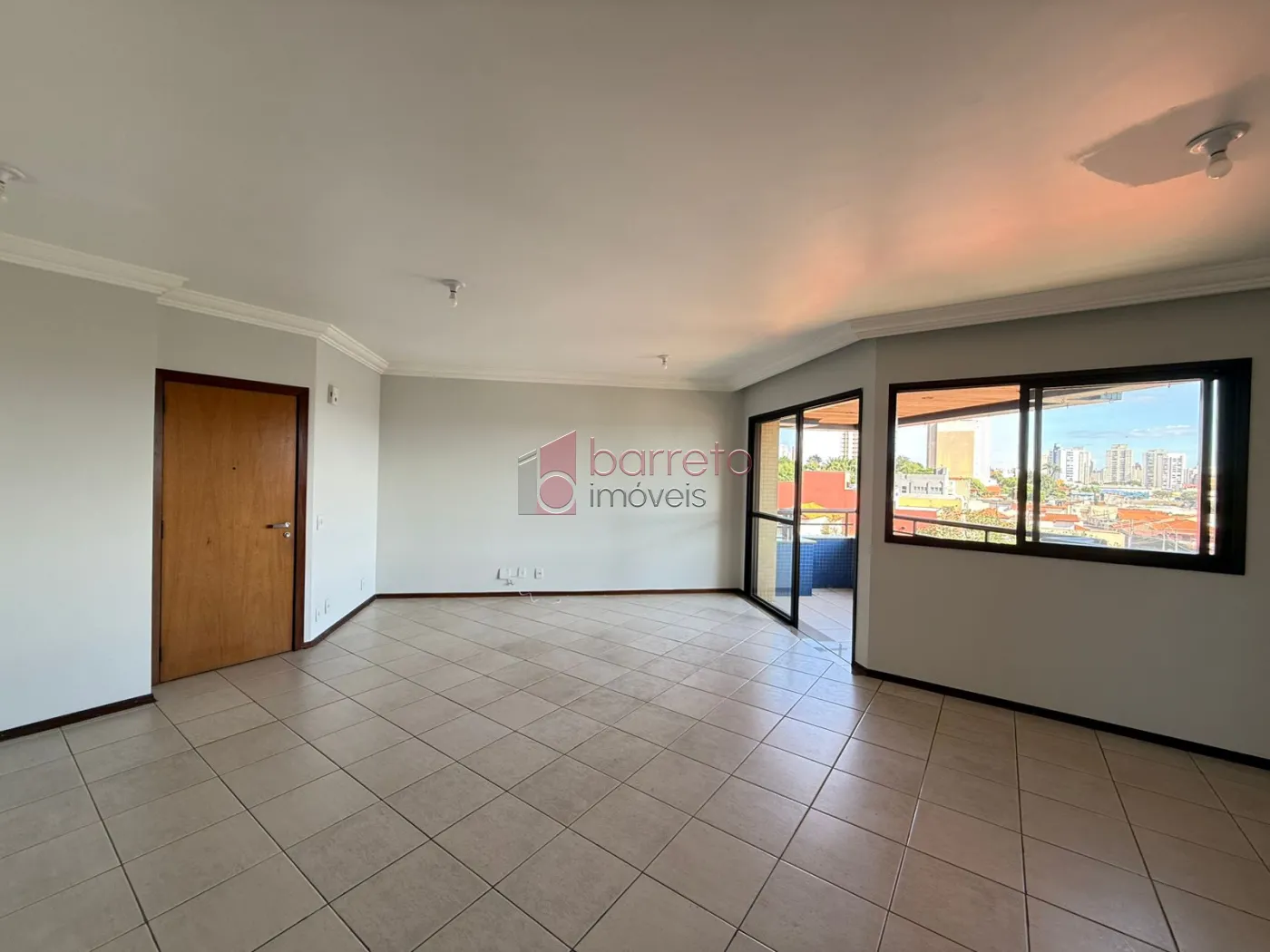 APARTAMENTO COM 03 QUARTOS À VENDA NO EDIFÍCIO PELICIARI – JUNDIAÍ/SP