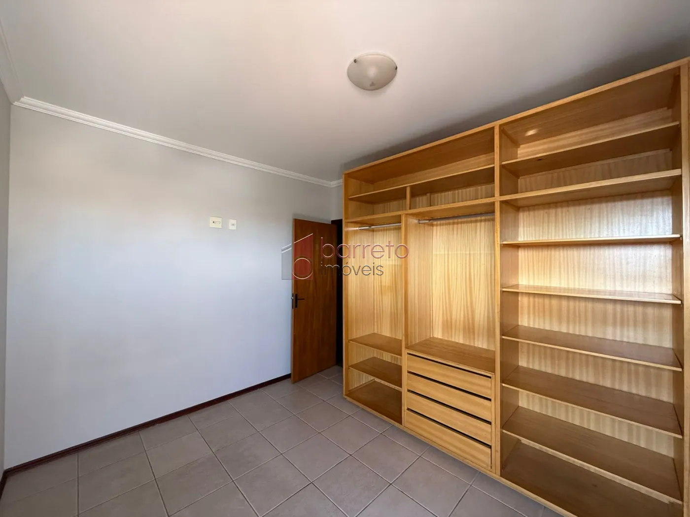 APARTAMENTO COM 03 QUARTOS À VENDA NO EDIFÍCIO PELICIARI – JUNDIAÍ/SP