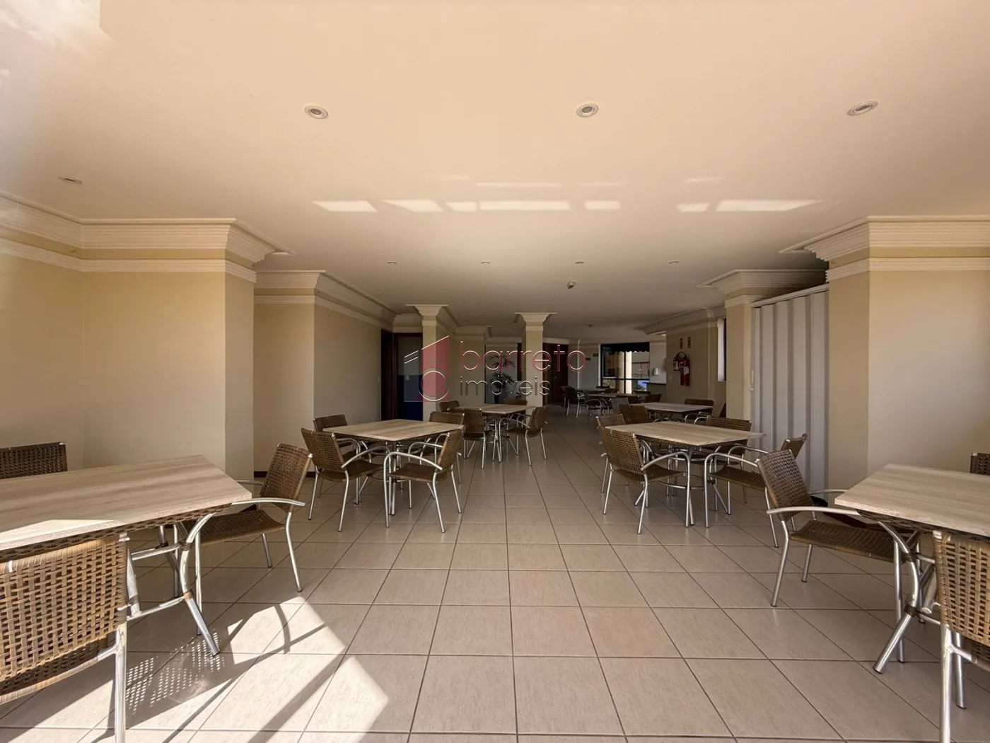 APARTAMENTO COM 03 QUARTOS À VENDA NO EDIFÍCIO PELICIARI – JUNDIAÍ/SP