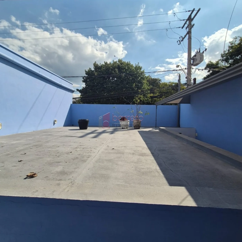CASA DE USO MISTO À VENDA NO JARDIM ESPLANADA EM JUNDIAÍ/SP