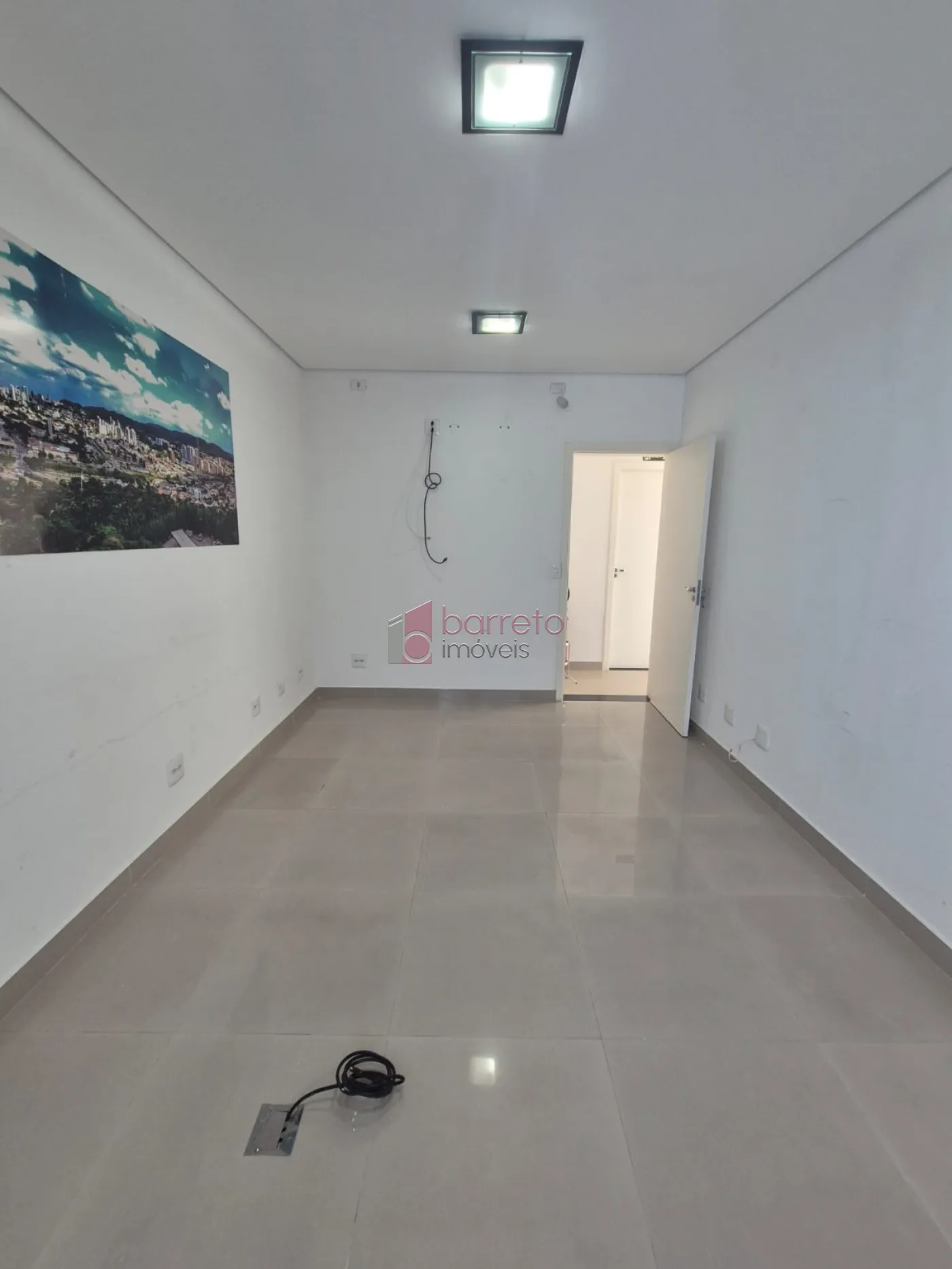 CASA DE USO MISTO À VENDA NO JARDIM ESPLANADA EM JUNDIAÍ/SP