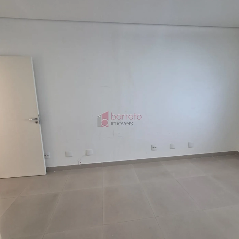 CASA DE USO MISTO À VENDA NO JARDIM ESPLANADA EM JUNDIAÍ/SP