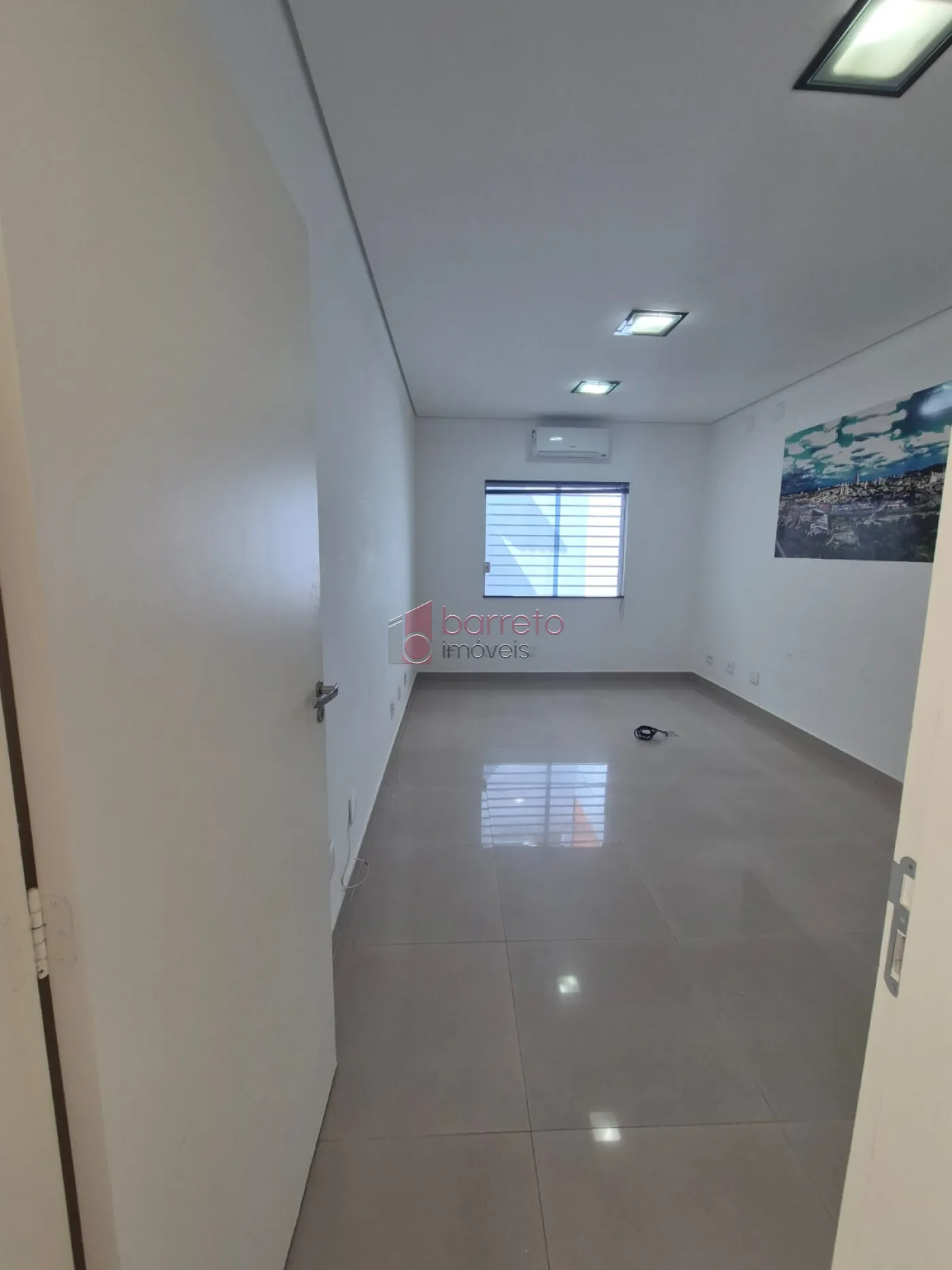 CASA DE USO MISTO À VENDA NO JARDIM ESPLANADA EM JUNDIAÍ/SP