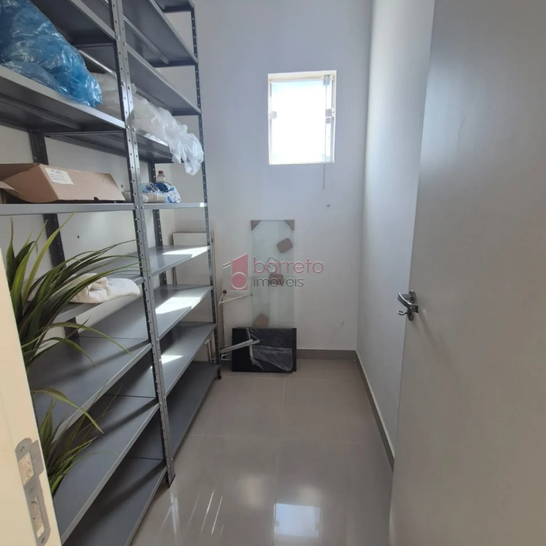 CASA DE USO MISTO À VENDA NO JARDIM ESPLANADA EM JUNDIAÍ/SP