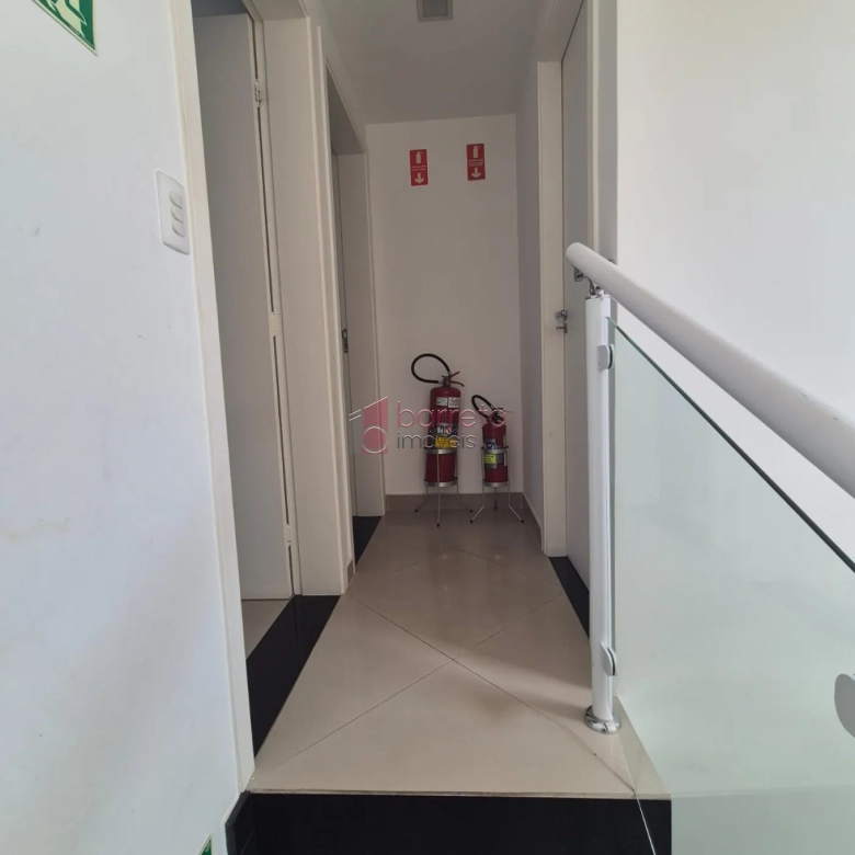 CASA DE USO MISTO À VENDA NO JARDIM ESPLANADA EM JUNDIAÍ/SP
