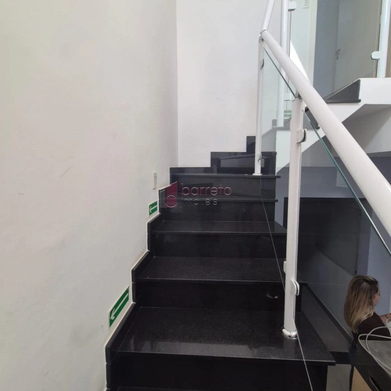 CASA DE USO MISTO À VENDA NO JARDIM ESPLANADA EM JUNDIAÍ/SP