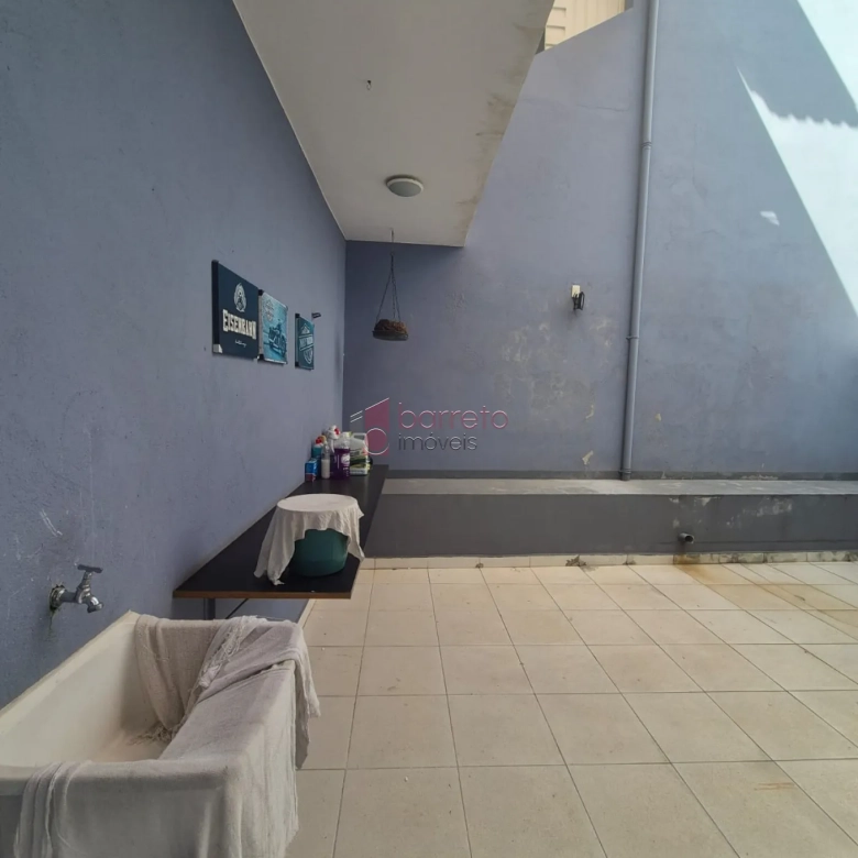 CASA DE USO MISTO À VENDA NO JARDIM ESPLANADA EM JUNDIAÍ/SP