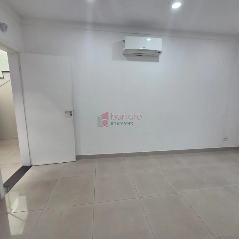 CASA DE USO MISTO À VENDA NO JARDIM ESPLANADA EM JUNDIAÍ/SP