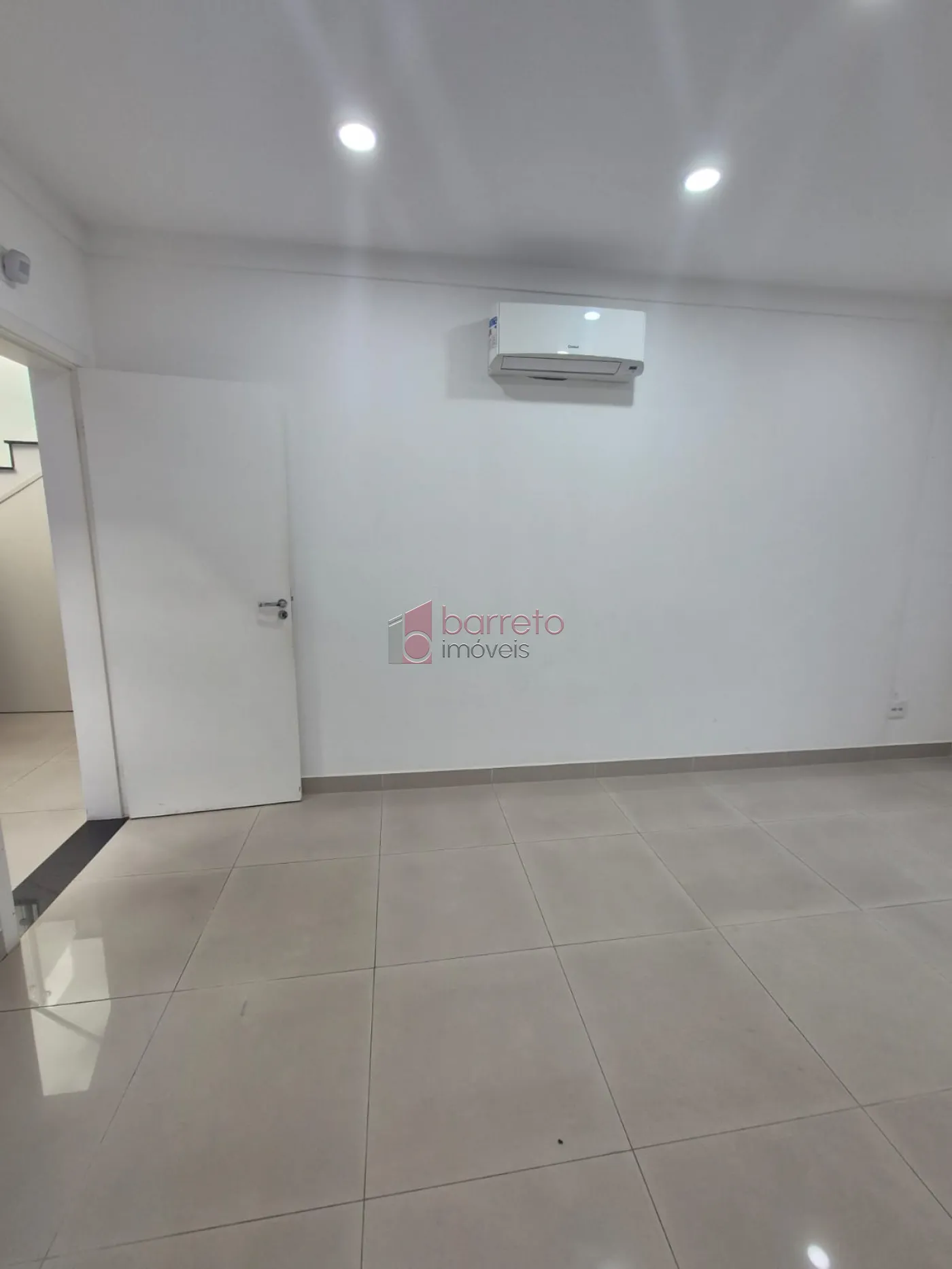 CASA DE USO MISTO À VENDA NO JARDIM ESPLANADA EM JUNDIAÍ/SP
