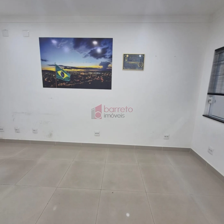 CASA DE USO MISTO À VENDA NO JARDIM ESPLANADA EM JUNDIAÍ/SP