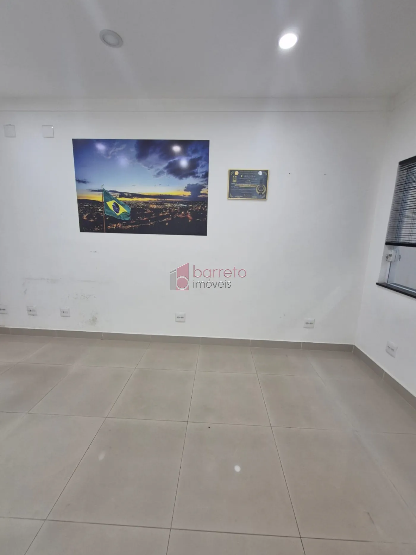 CASA DE USO MISTO À VENDA NO JARDIM ESPLANADA EM JUNDIAÍ/SP