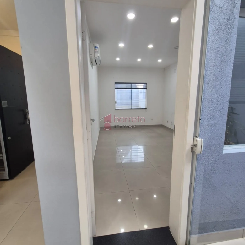 CASA DE USO MISTO À VENDA NO JARDIM ESPLANADA EM JUNDIAÍ/SP