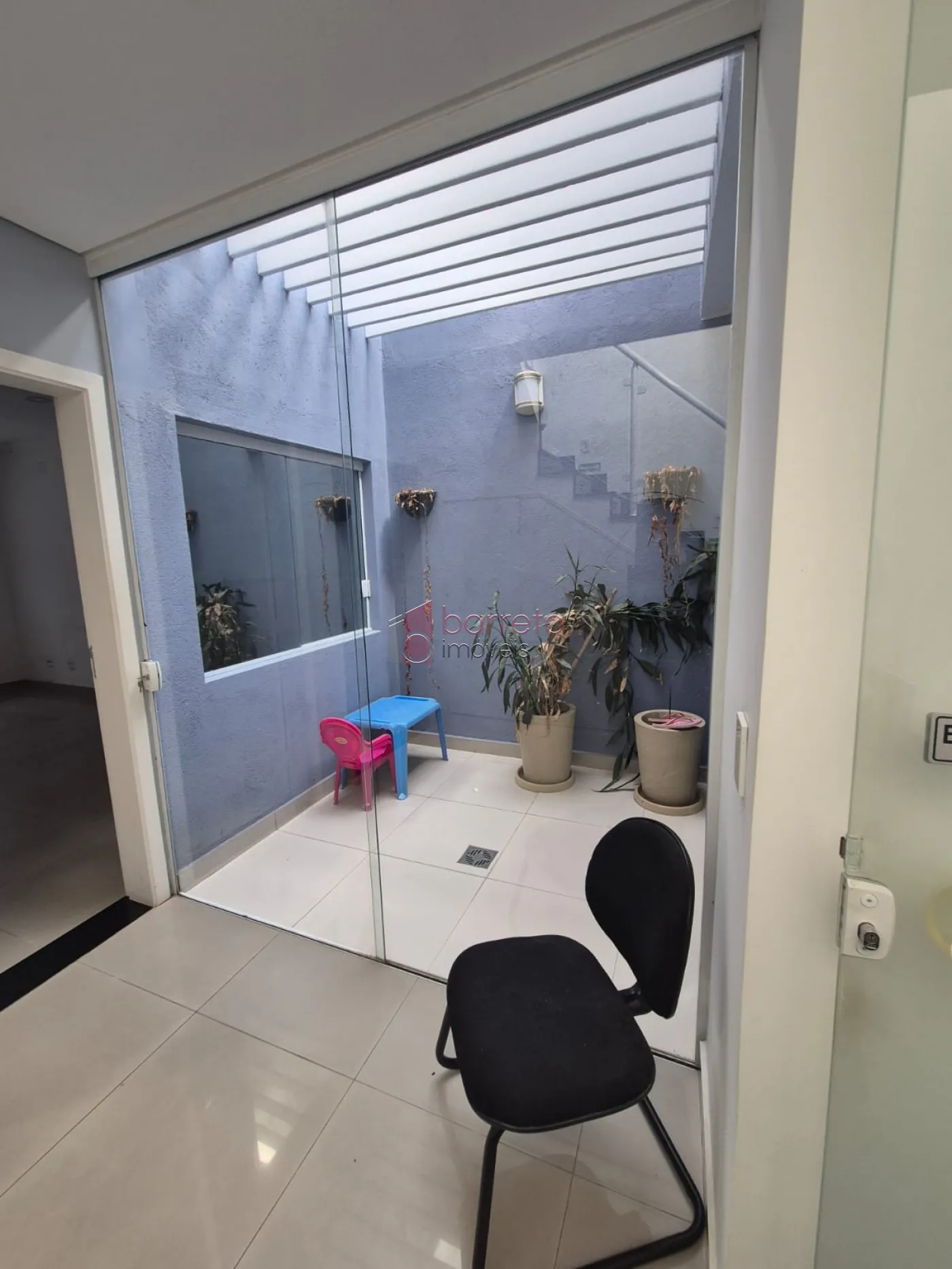 CASA DE USO MISTO À VENDA NO JARDIM ESPLANADA EM JUNDIAÍ/SP
