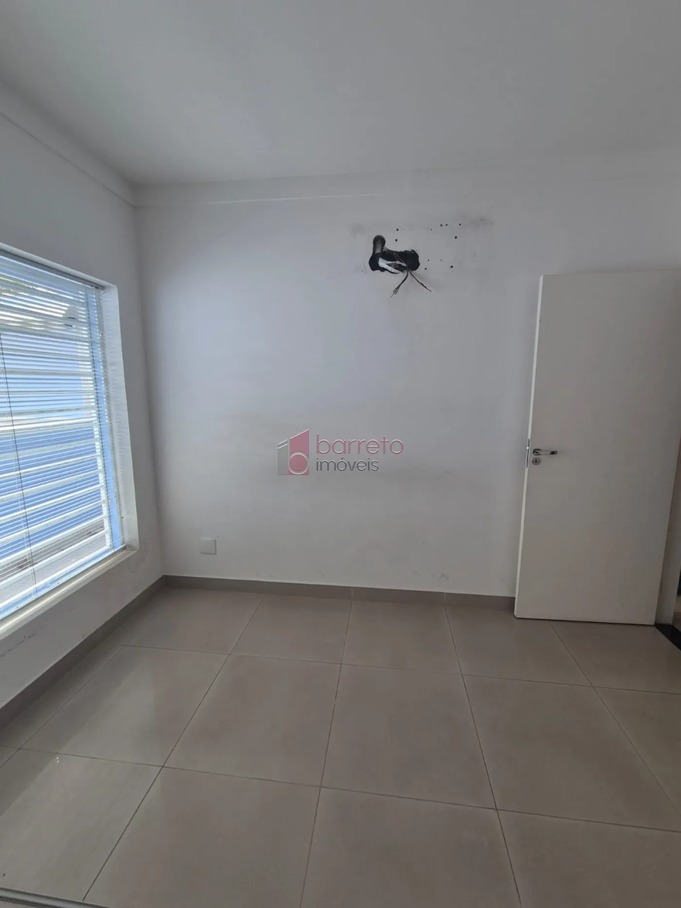 CASA DE USO MISTO À VENDA NO JARDIM ESPLANADA EM JUNDIAÍ/SP