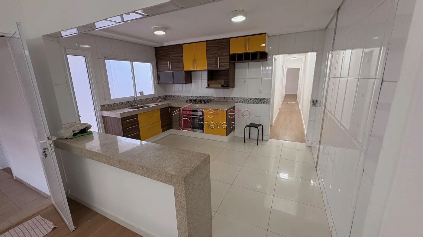 CASA À VENDA NO BAIRRO VILA HORTOLÂNDIA EM JUNDIAÍ/SP