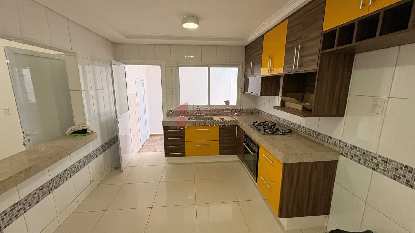 CASA À VENDA NO BAIRRO VILA HORTOLÂNDIA EM JUNDIAÍ/SP