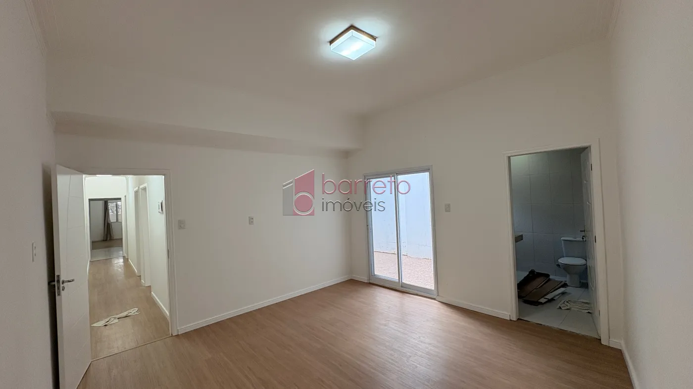 CASA À VENDA NO BAIRRO VILA HORTOLÂNDIA EM JUNDIAÍ/SP