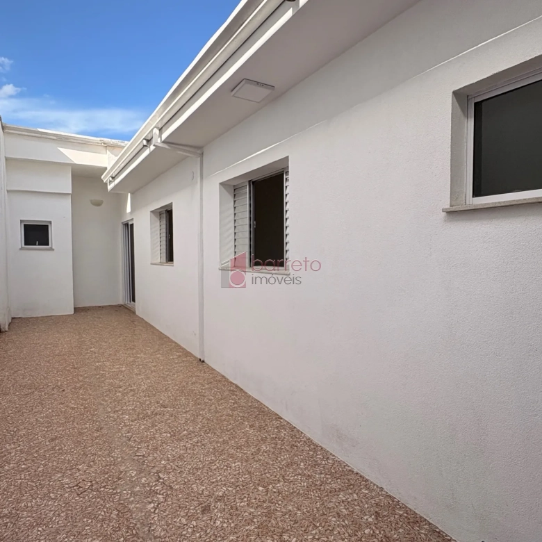 CASA À VENDA NO BAIRRO VILA HORTOLÂNDIA EM JUNDIAÍ/SP